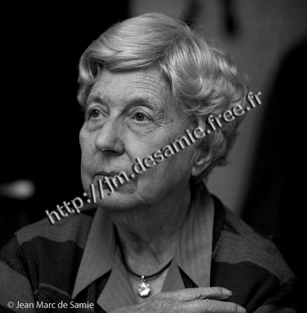 Anne Perrier